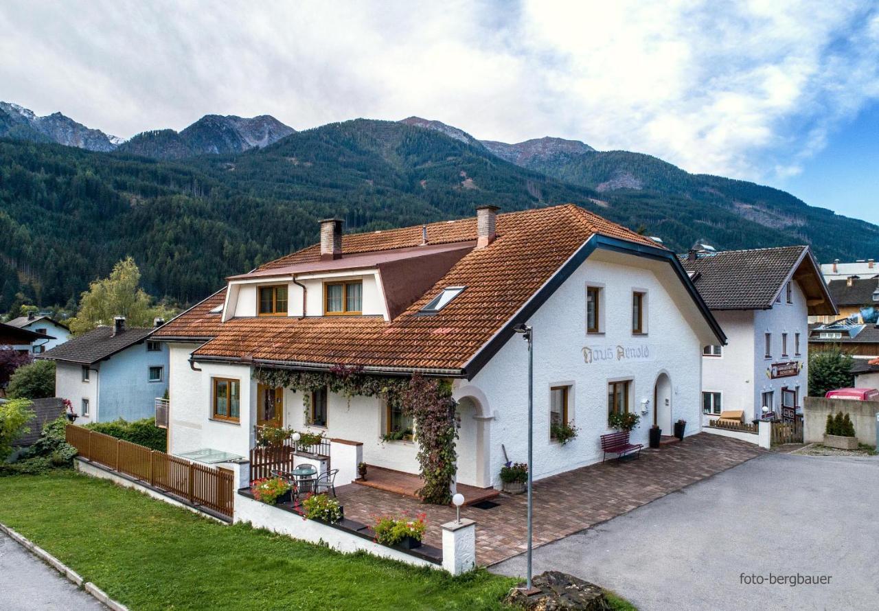 Haus Arnold - Privatzimmer Und Ferienwohnungen Sillian Exterior photo