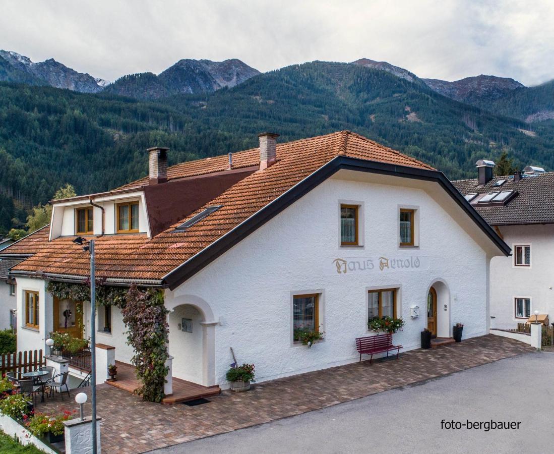 Haus Arnold - Privatzimmer Und Ferienwohnungen Sillian Exterior photo